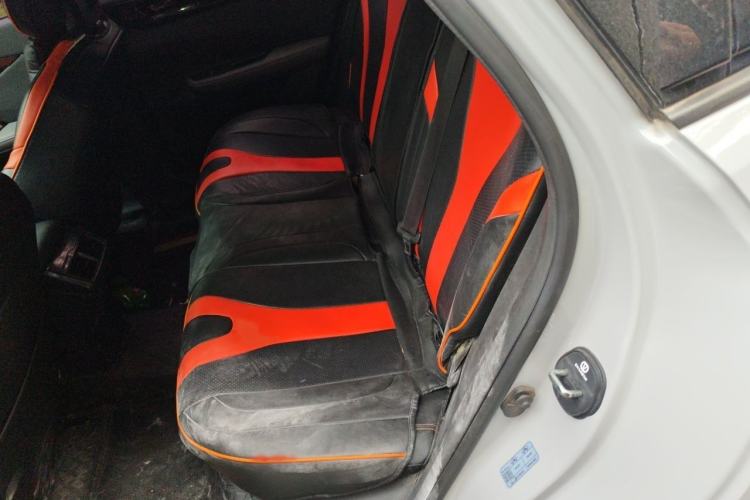 Used CHANGAN UNI-V 2022 1.5T Prestige Version Interior 4