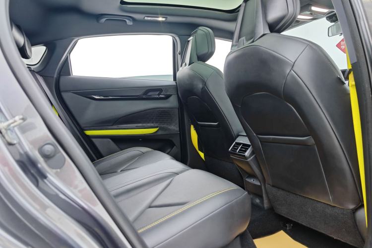 Used CHANGAN UNI-V 2022 1.5T Sport Edition Interior 4