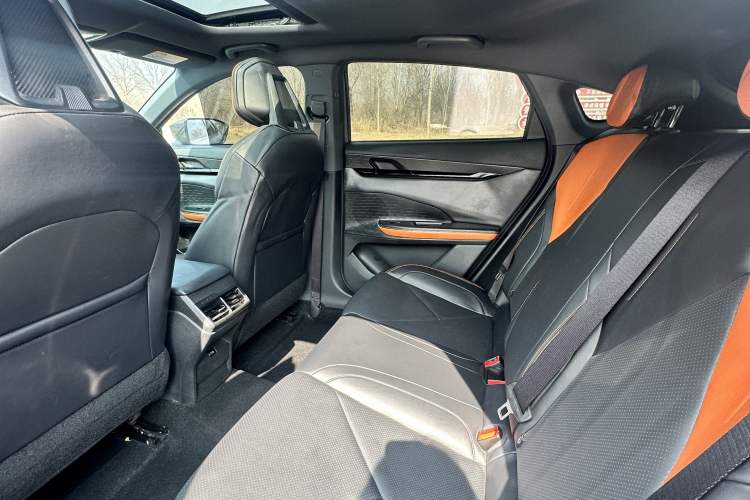 Used CHANGAN UNI-V 2022 1.5T Excellence Model Interior 4
