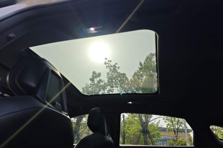 Used CHANGAN UNI-V 2022 1.5T Prestige Version Interior 5