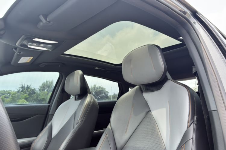 Used CHANGAN UNI-V 2022 1.5T Prestige Version Interior 5