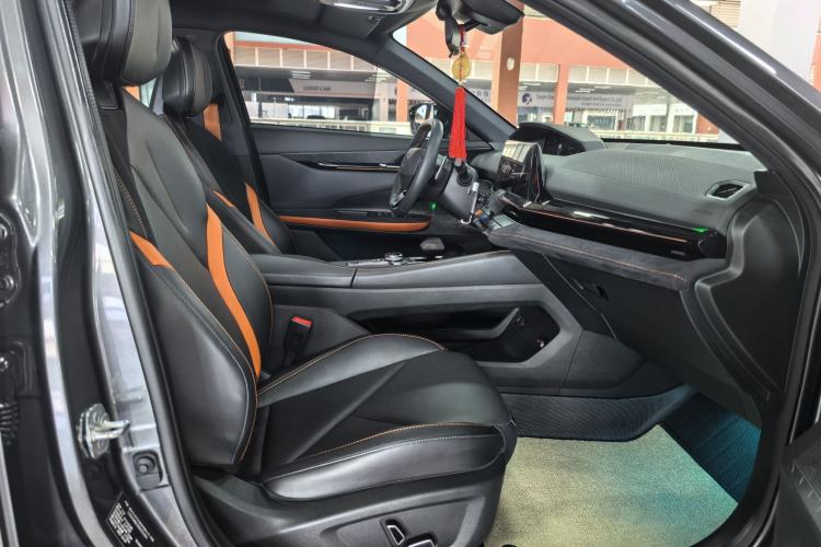 Used CHANGAN UNI-V 2022 1.5T Sport Edition Interior 5