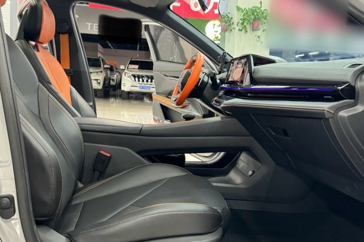 Used CHANGAN UNI-V 2022 1.5T Prestige Version Interior 6
