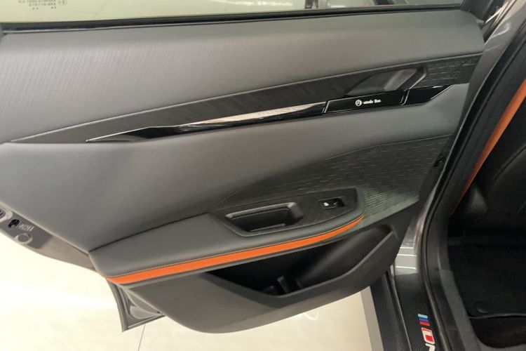 Used CHANGAN UNI-V 2022 1.5T Prestige Version Interior 6
