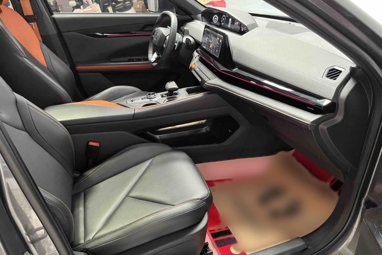 Used CHANGAN UNI-V 2022 1.5T Prestige Version Interior 6
