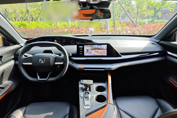 Used CHANGAN UNI-V 2022 1.5T Prestige Version Interior 6