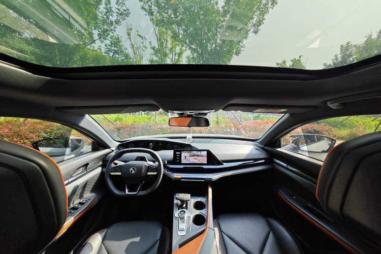 Used CHANGAN UNI-V 2022 1.5T Prestige Version Interior 7
