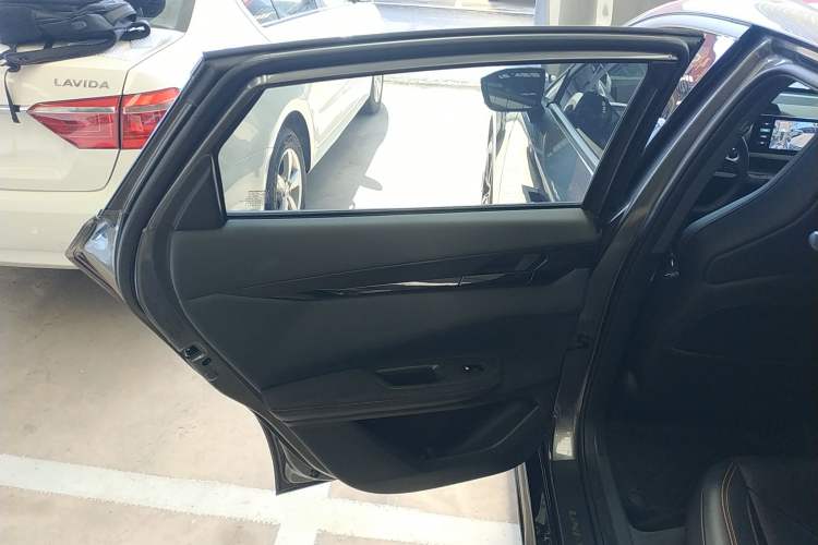 Used CHANGAN UNI-V 2022 2.0T Sporty Version Interior 8