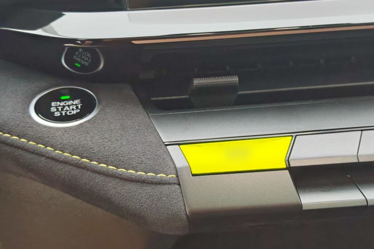 Used CHANGAN UNI-V 2022 1.5T Sport Edition Interior 8