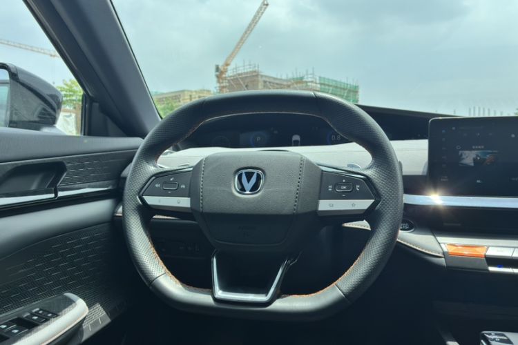 Used CHANGAN UNI-V 2022 1.5T Prestige Version Interior 8