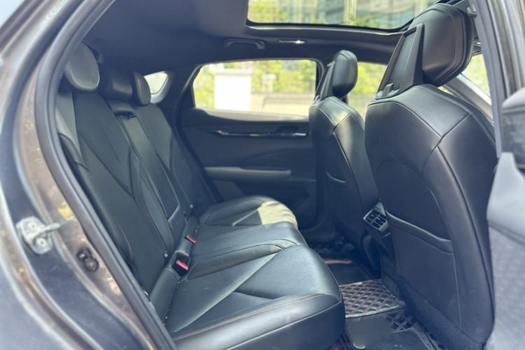 Used CHANGAN UNI-V 2022 1.5T Prestige Version Interior 8
