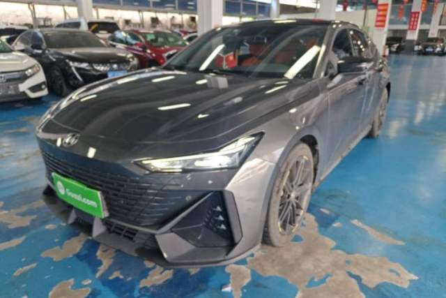 Used CHANGAN UNI-V 2022 1.5T Prestige Version