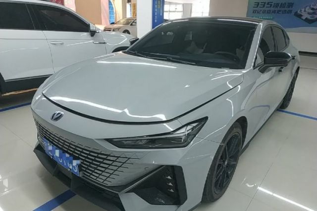 Used CHANGAN UNI-V 2022 1.5T Prestige Version