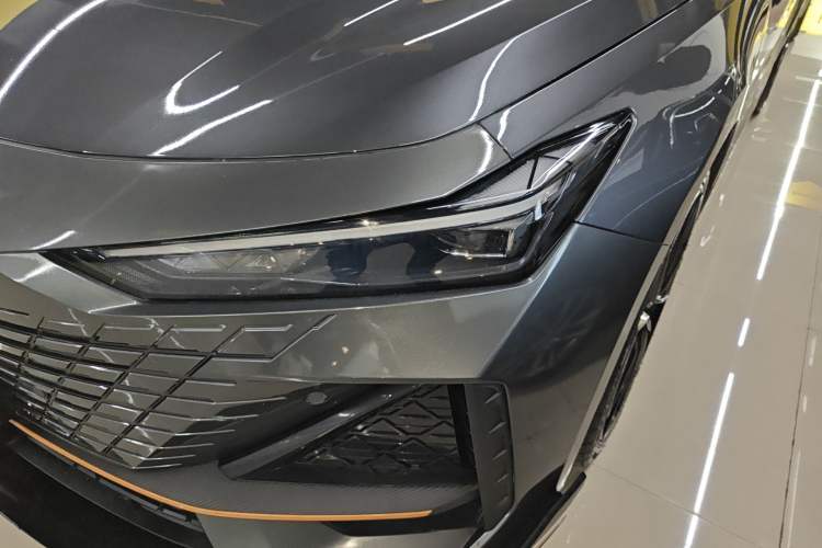 Used CHANGAN UNI-V 2022 1.5T Sport Edition Left Front Headlight