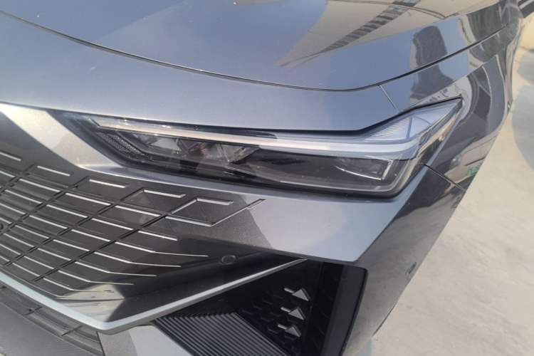 Used CHANGAN UNI-V 2022 1.5T Smart Navigation Version Left Front Headlight