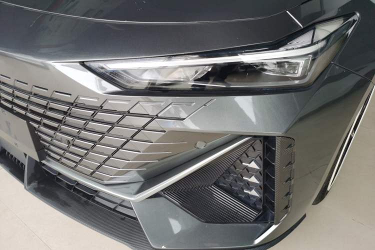 Used CHANGAN UNI-V 2022 1.5T Prestige Version Left Front Headlight