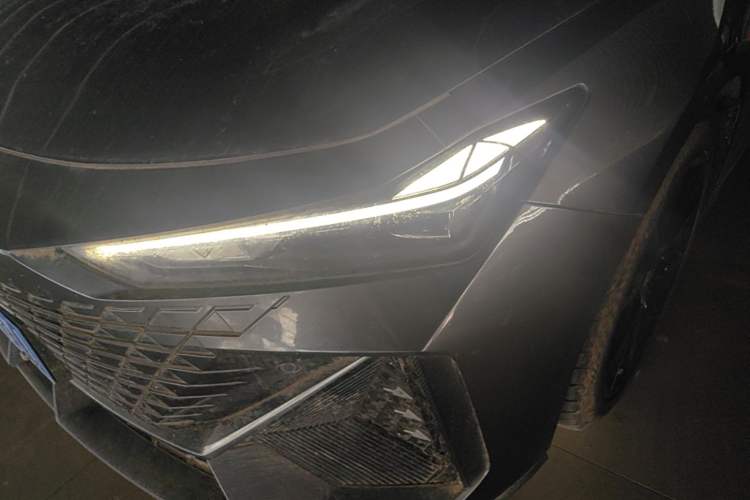 Used CHANGAN UNI-V 2022 1.5T Prestige Version Left Front Headlight