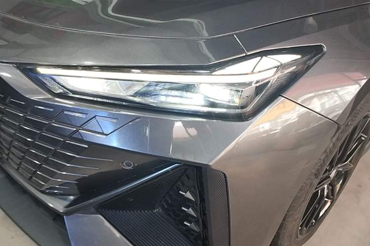 Used CHANGAN UNI-V 2022 1.5T Prestige Version Left Front Headlight
