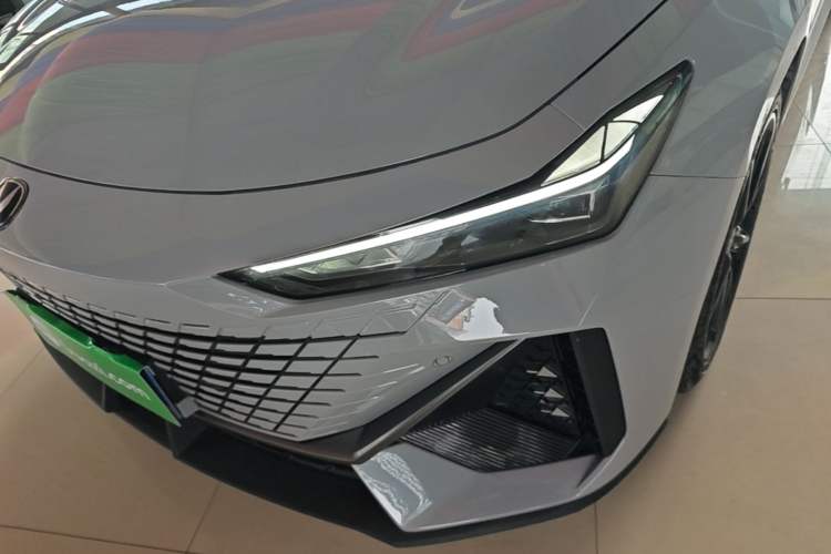 Used CHANGAN UNI-V 2022 1.5T Prestige Version Left Front Headlight