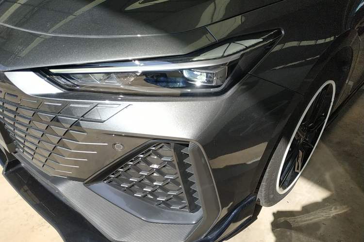 Used CHANGAN UNI-V 2022 2.0T Sporty Version Left Front Headlight
