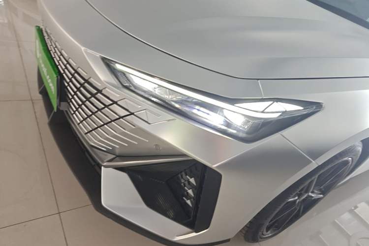 Used CHANGAN UNI-V 2022 1.5T Prestige Version Left Front Headlight