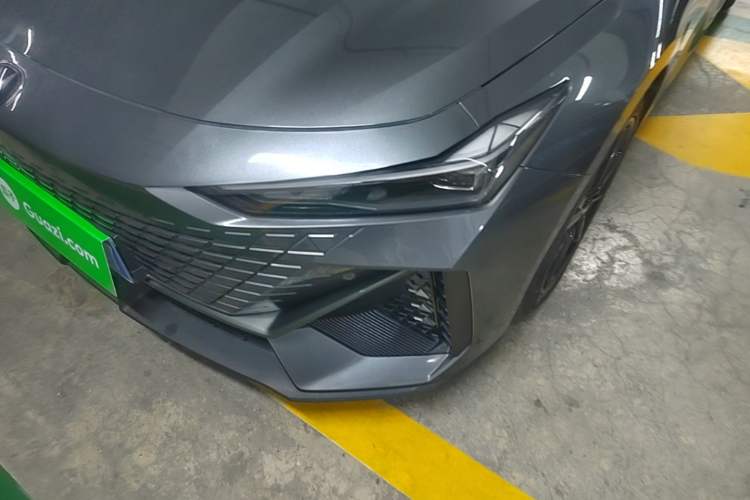 Used CHANGAN UNI-V 2022 1.5T Prestige Version Left Front Headlight