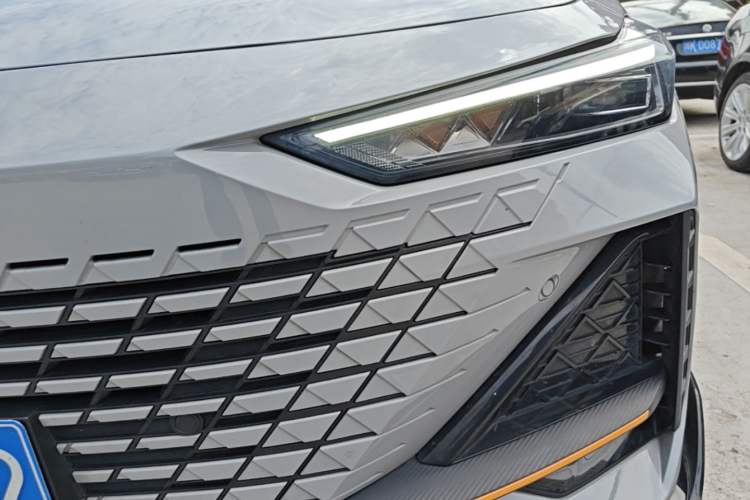 Used CHANGAN UNI-V 2022 1.5T Sport Edition Left Front Headlight