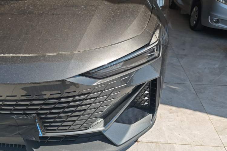 Used CHANGAN UNI-V 2022 1.5T Prestige Version Left Front Headlight