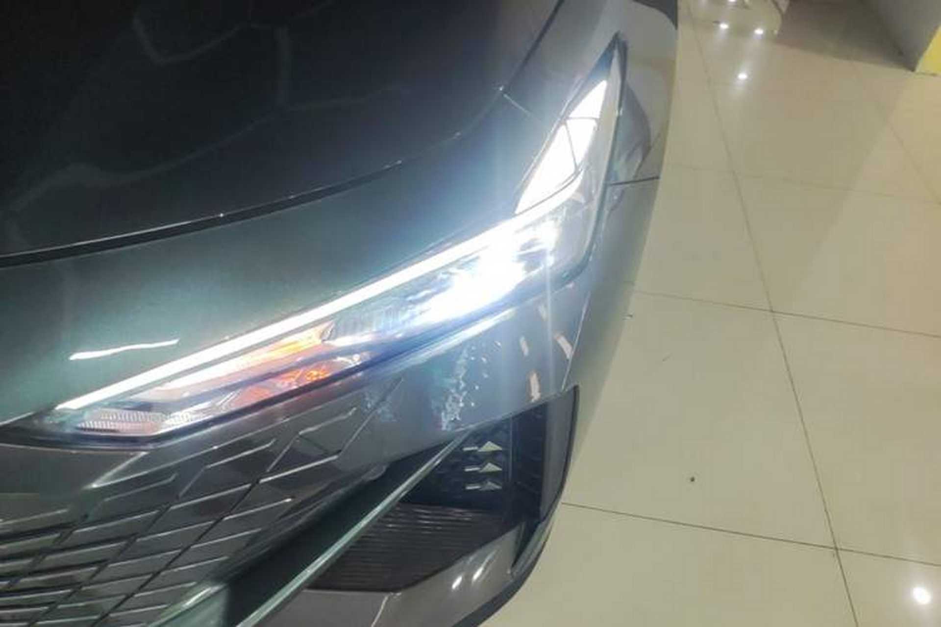 Used CHANGAN UNI-V 2022 1.5T Prestige Version Left Front Headlight