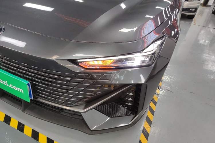 Used CHANGAN UNI-V 2022 1.5T Prestige Version Left Front Headlight