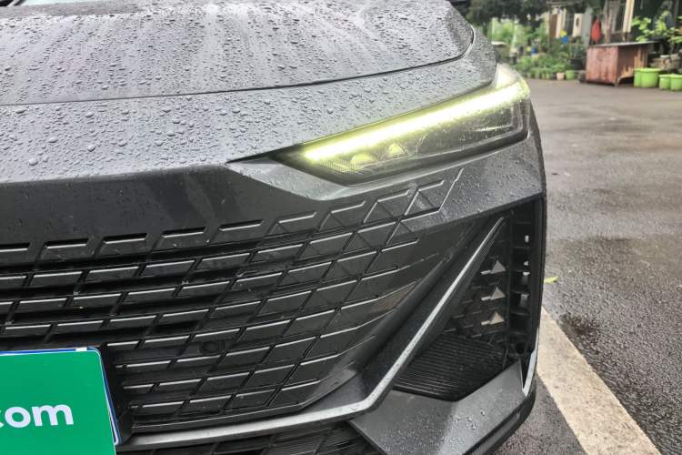 Used CHANGAN UNI-V 2022 1.5T Prestige Version Left Front Headlight