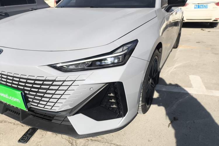 Used CHANGAN UNI-V 2022 1.5T Prestige Version Left Front Headlight