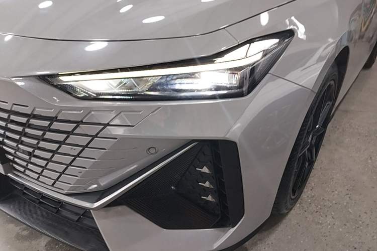 Used CHANGAN UNI-V 2022 1.5T Prestige Version Left Front Headlight