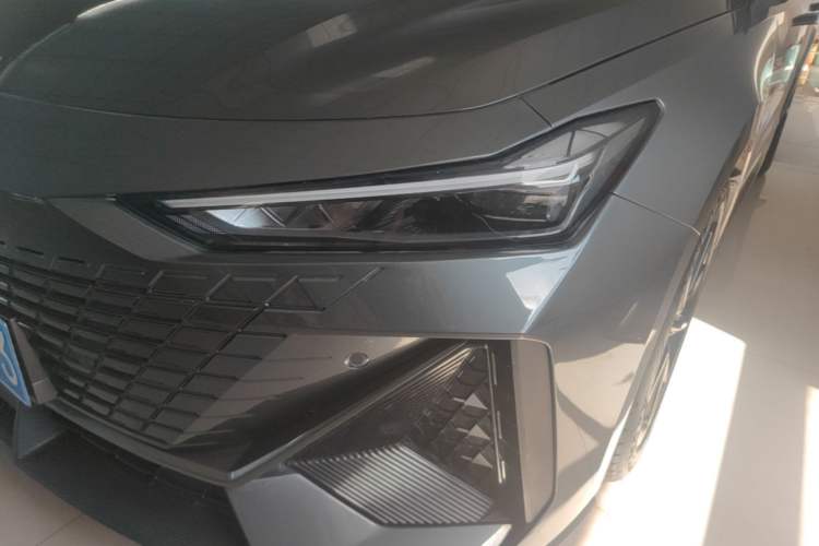 Used CHANGAN UNI-V 2022 1.5T Prestige Version Left Front Headlight