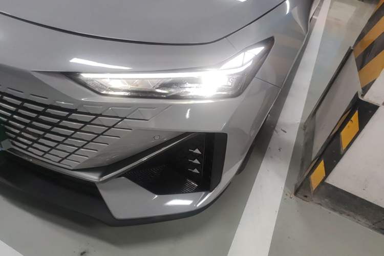 Used CHANGAN UNI-V 2022 1.5T Smart Navigation Version Left Front Headlight