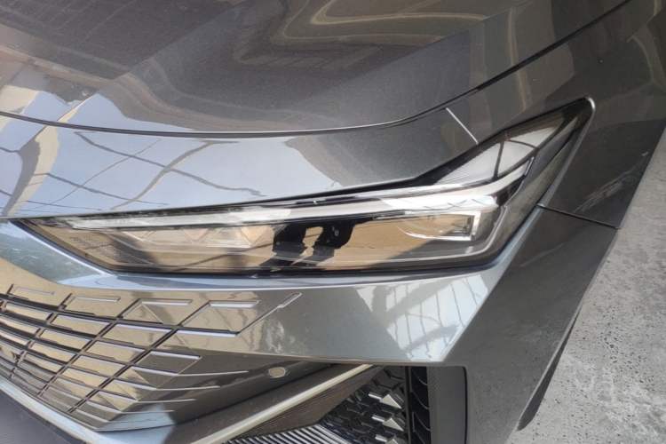 Used CHANGAN UNI-V 2022 1.5T Prestige Version Left Front Headlight