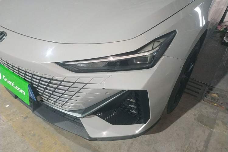Used CHANGAN UNI-V 2022 1.5T Prestige Version Left Front Headlight