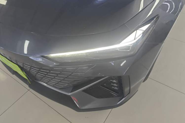 Used CHANGAN UNI-V 2022 1.5T Prestige Version Left Front Headlight