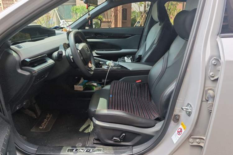Used CHANGAN UNI-V 2022 1.5T Prestige Version Left Front Seat