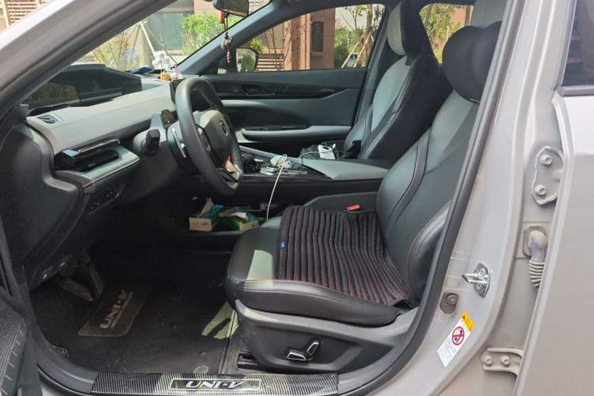 Used CHANGAN UNI-V 2022 1.5T Prestige Version Left Front Seat