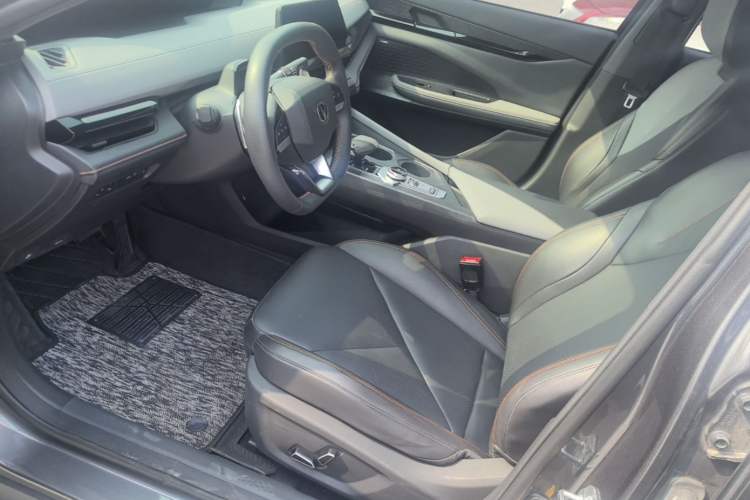 Used CHANGAN UNI-V 2022 1.5T Smart Navigation Version Left Front Seat