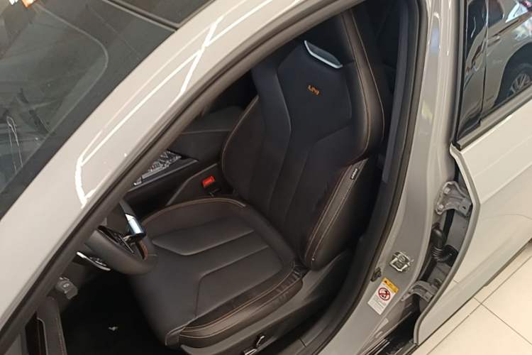 Used CHANGAN UNI-V 2022 2.0T Leading-Speed Edition Left Front Seat