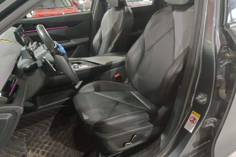 Used CHANGAN UNI-V 2022 1.5T Prestige Version Left Front Seat