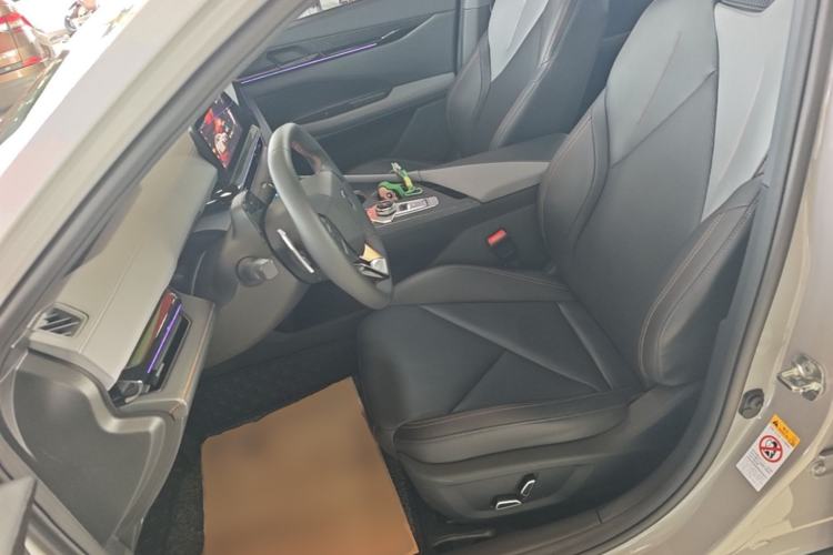 Used CHANGAN UNI-V 2022 1.5T Prestige Version Left Front Seat
