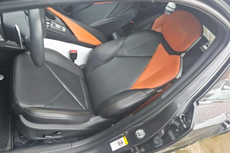 Used CHANGAN UNI-V 2022 1.5T Smart Navigation Version Left Front Seat