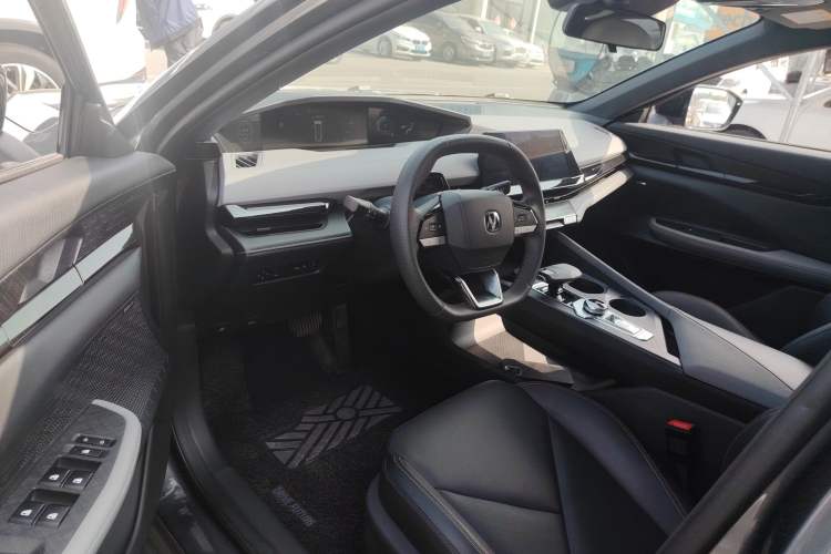 Used CHANGAN UNI-V 2022 1.5T Smart Navigation Version Left Front Seat
