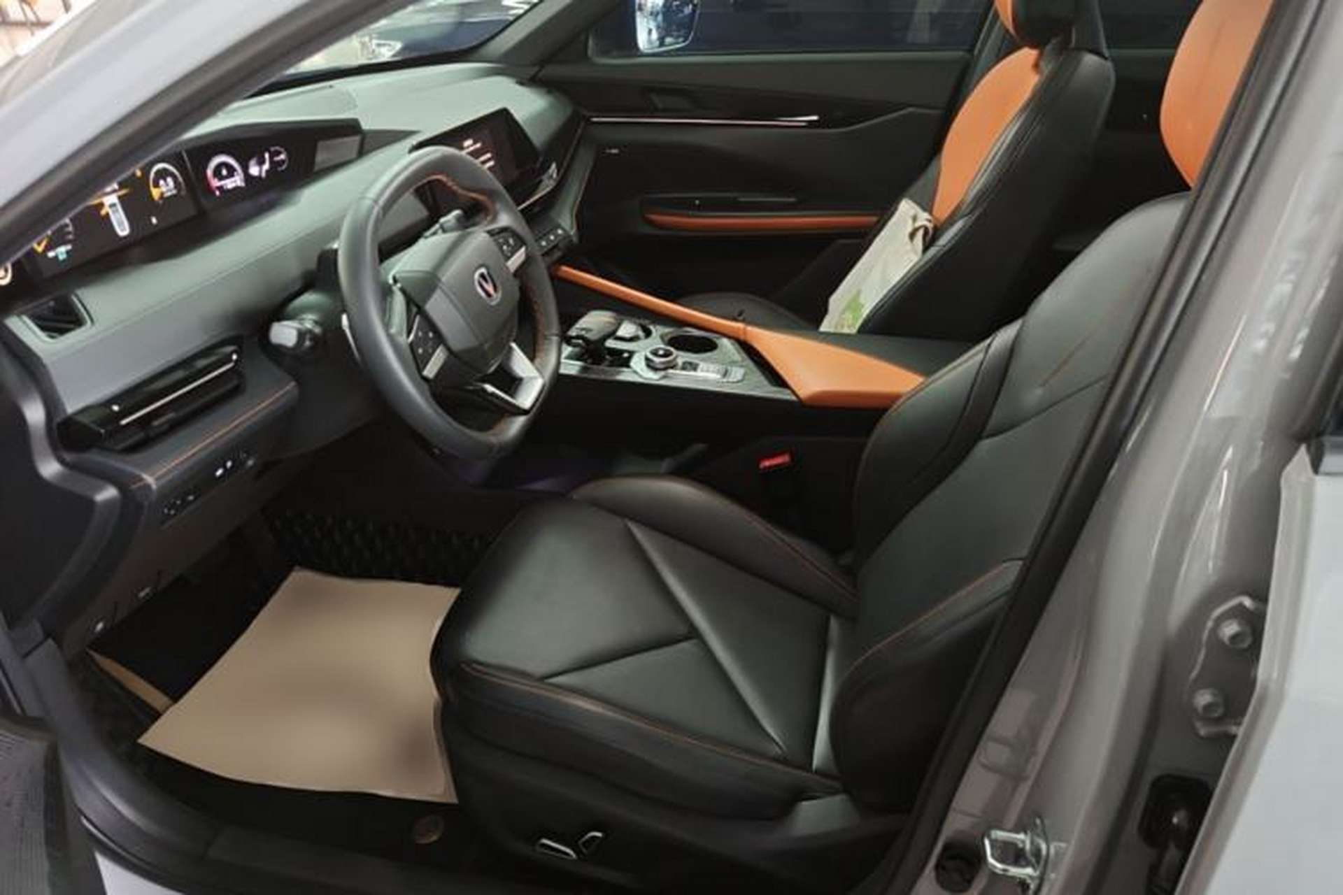 Used CHANGAN UNI-V 2022 1.5T Prestige Version Left Front Seat