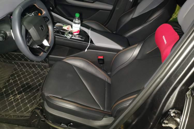 Used CHANGAN UNI-V 2022 1.5T Prestige Version Left Front Seat