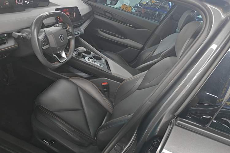 Used CHANGAN UNI-V 2022 1.5T Prestige Version Left Front Seat