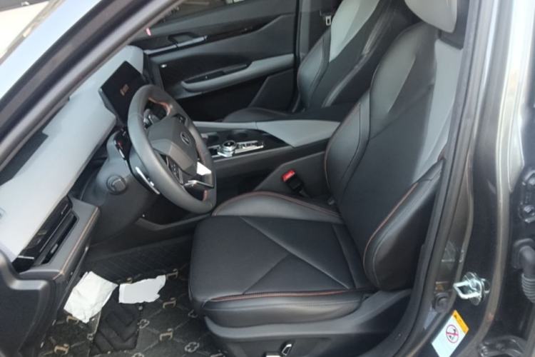 Used CHANGAN UNI-V 2022 1.5T Smart Navigation Version Left Front Seat